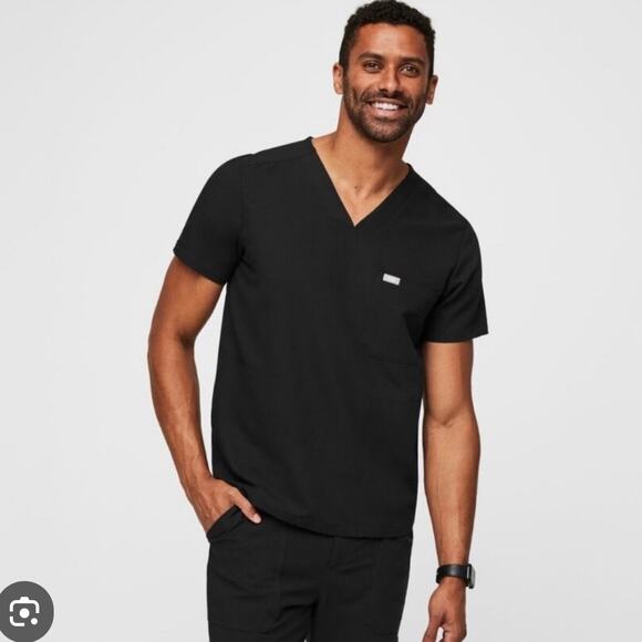 FIGS Technical Collection Scrub Top Chisec NWT - Picture 2 of 8